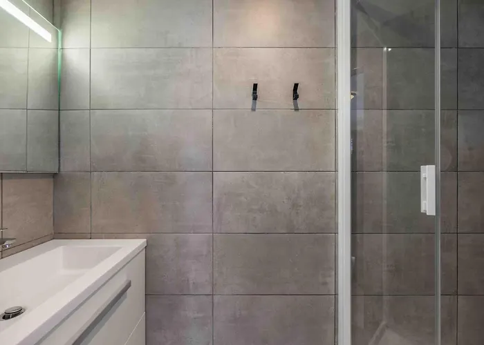 Daire De Caractere 3 Pieces, 6 Pers En Centre Station - Fr-1-563-24